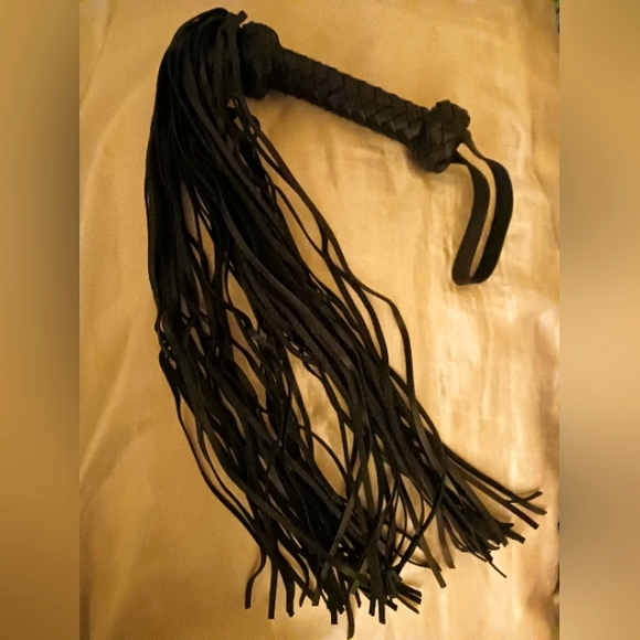 Whip for costume accessory - Picture 1 of 5